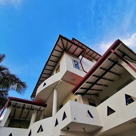 Hotel The Finz Hikkaduwa Zewnętrze zdjęcie