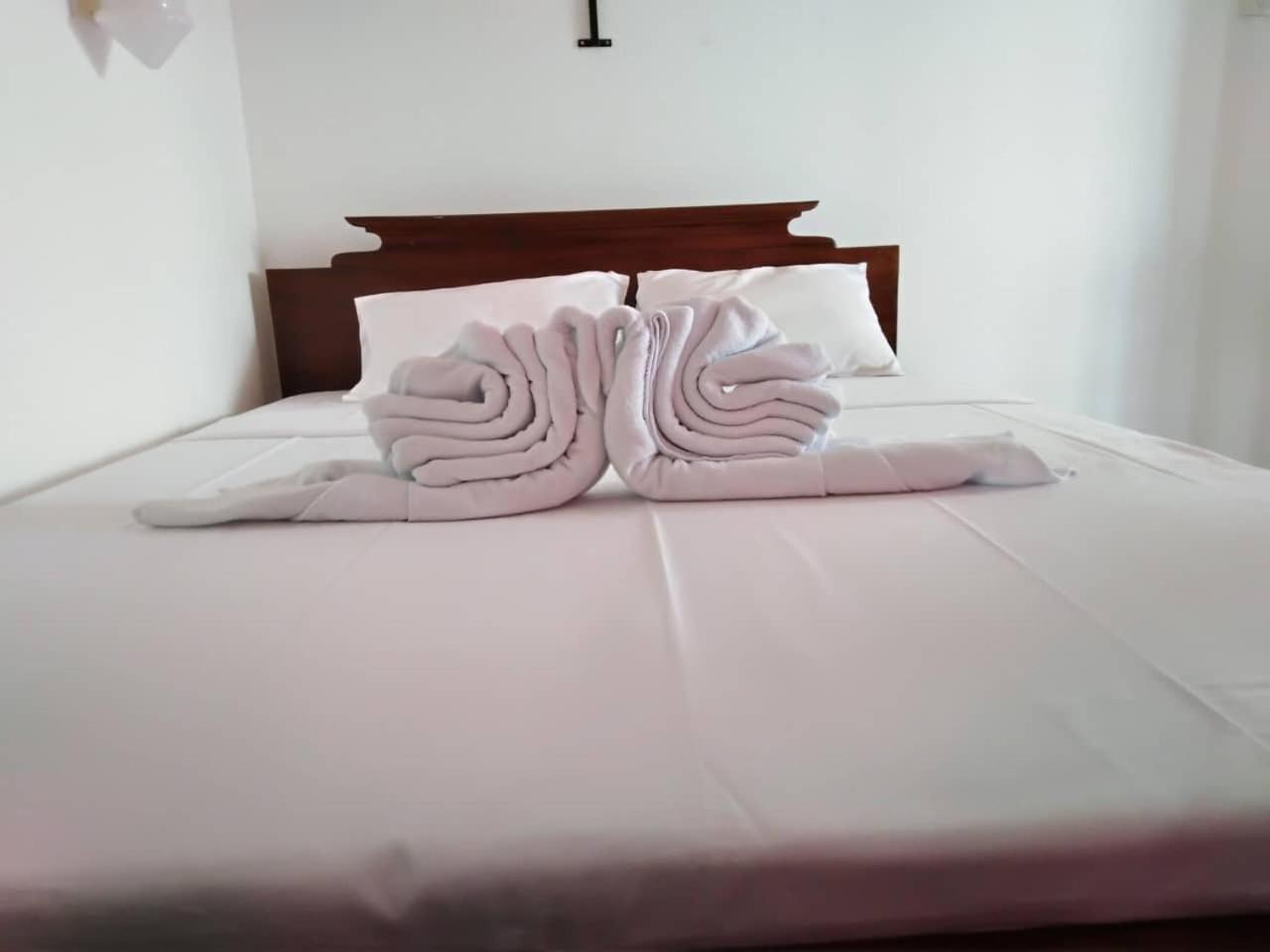 Hotel The Finz Hikkaduwa Zewnętrze zdjęcie