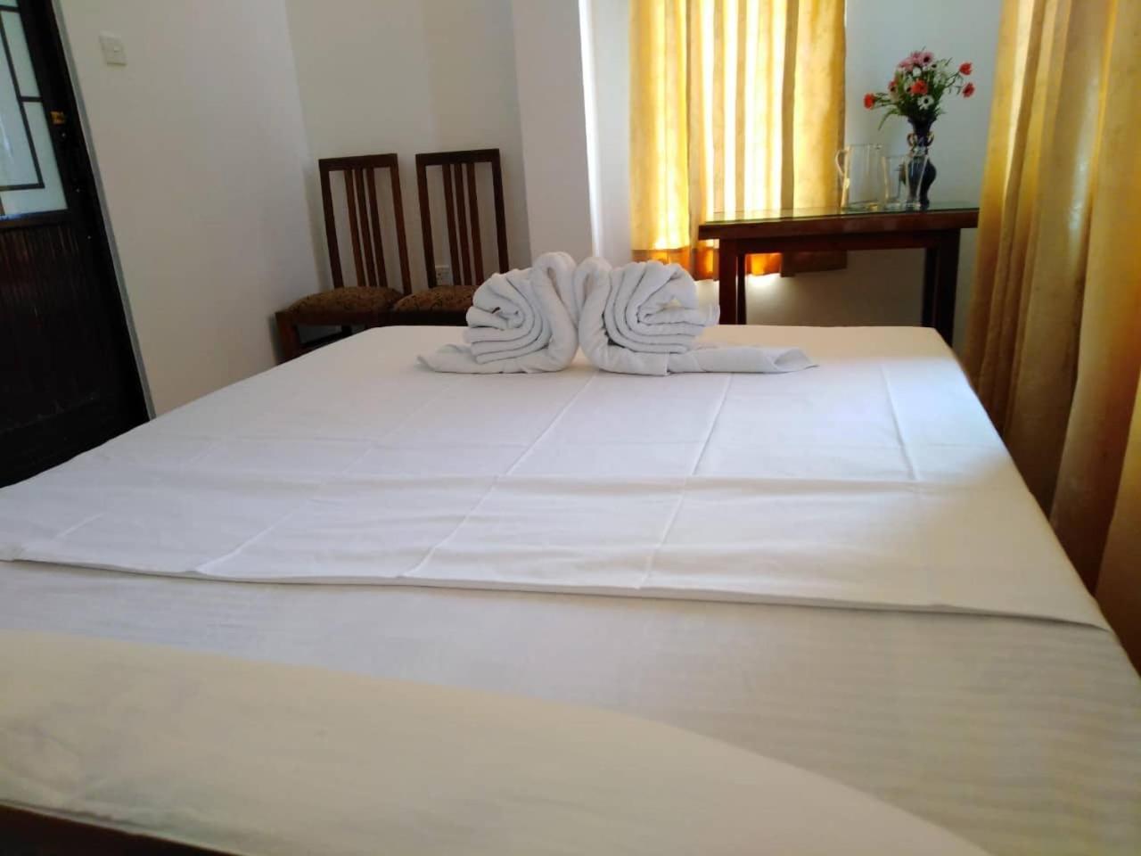 Hotel The Finz Hikkaduwa Zewnętrze zdjęcie