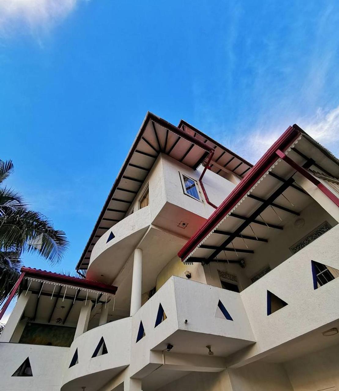 Hotel The Finz Hikkaduwa Zewnętrze zdjęcie